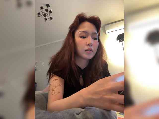 ShyAlya webcam