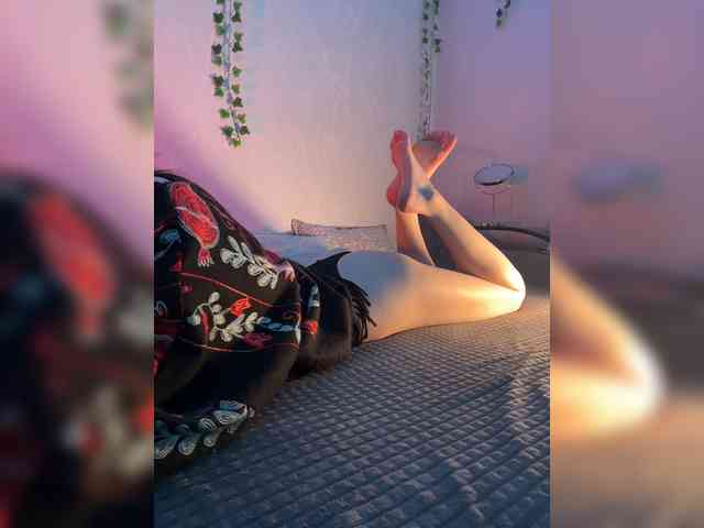 ShyAlya webcam
