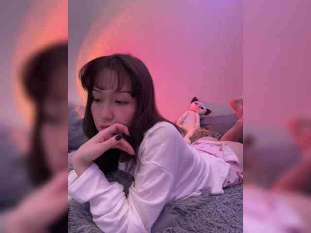 ShyAlya webcam