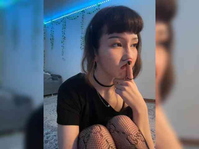 ShyAlya webcam