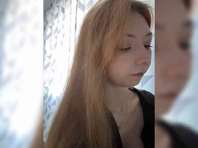 ShyAlya webcam