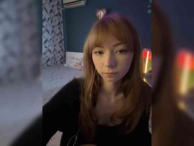 ShyAlya webcam