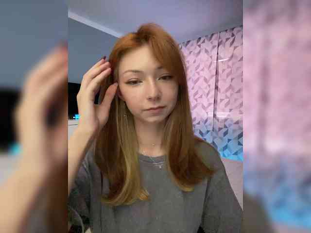 ShyAlya webcam