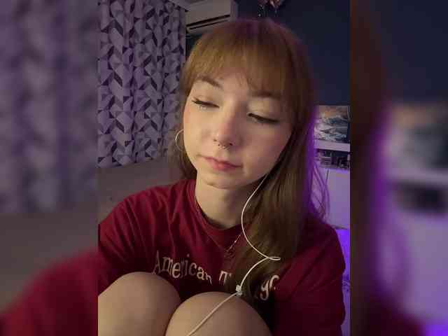 ShyAlya webcam