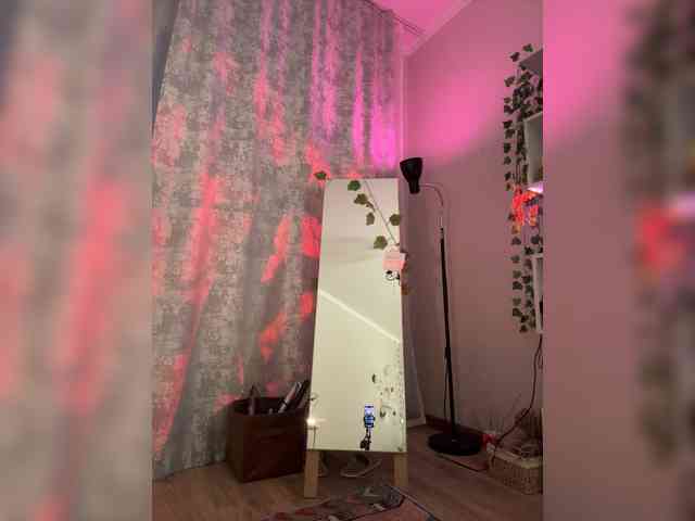 ShyAlya webcam