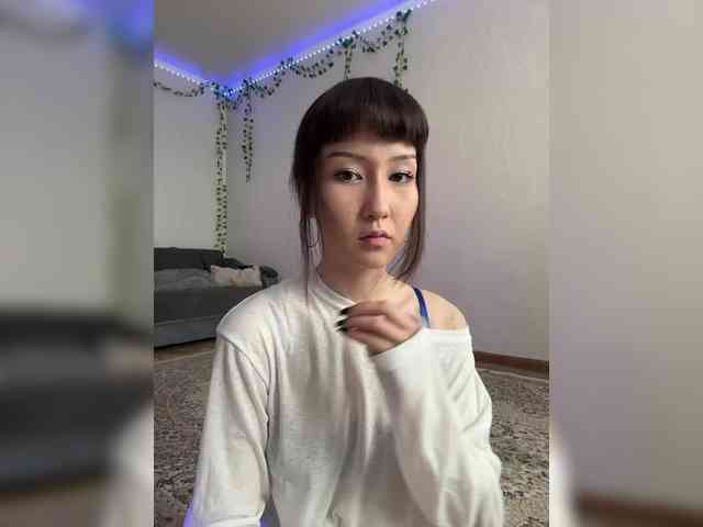 ShyAlya webcam