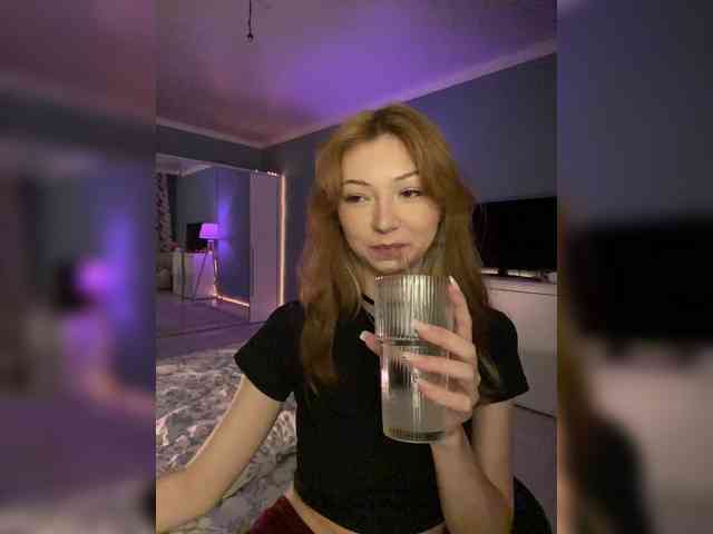 ShyAlya webcam
