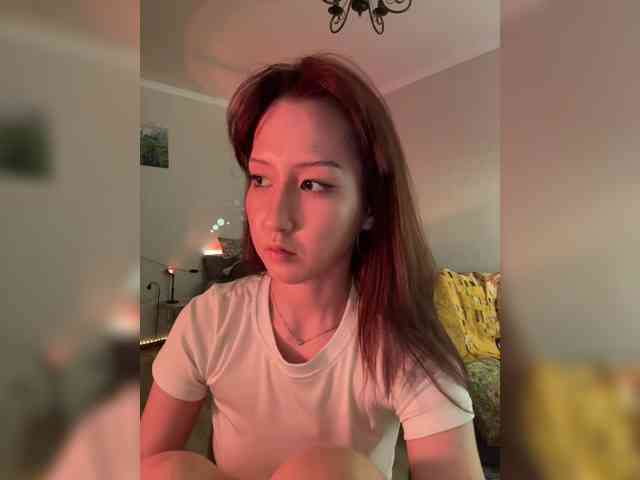 ShyAlya webcam