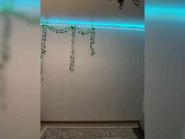 ShyAlya webcam