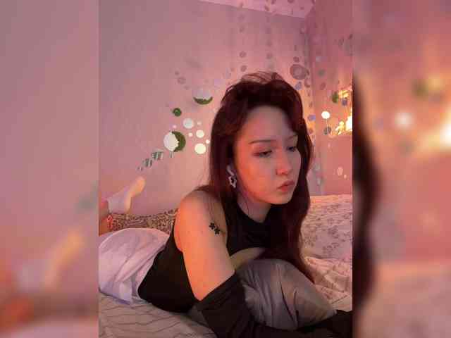 ShyAlya webcam