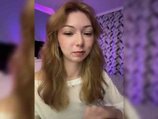 ShyAlya webcam