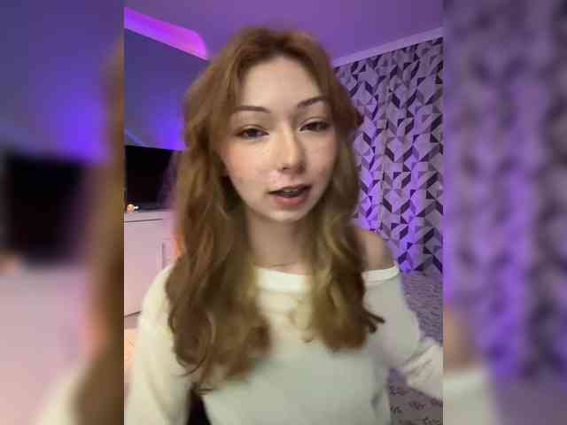 ShyAlya webcam