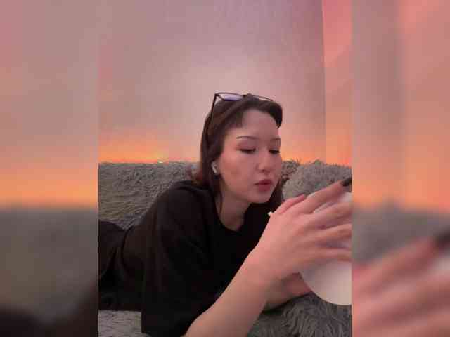 ShyAlya webcam