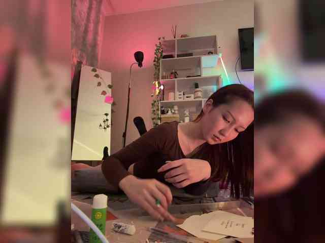 CrazyAleona Live Webcam on BongaCams