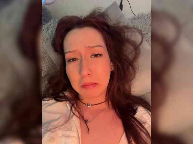 ShyAlya webcam