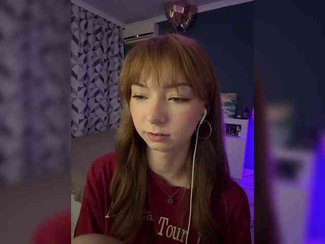 ShyAlya webcam