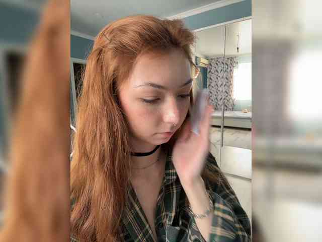 ShyAlya webcam