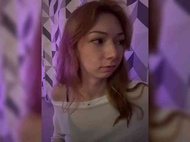 ShyAlya webcam
