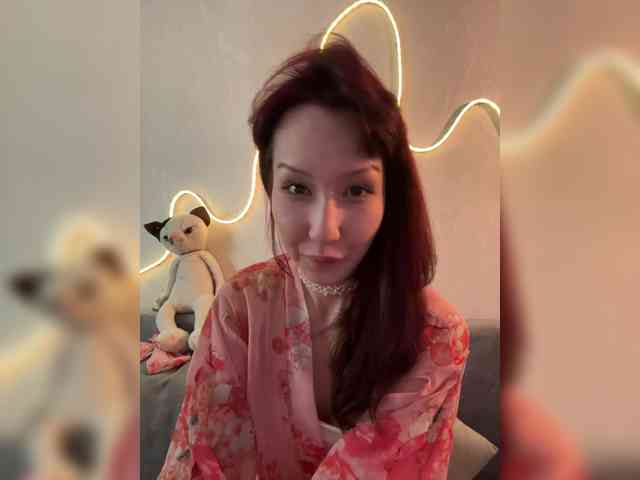 ShyAlya webcam