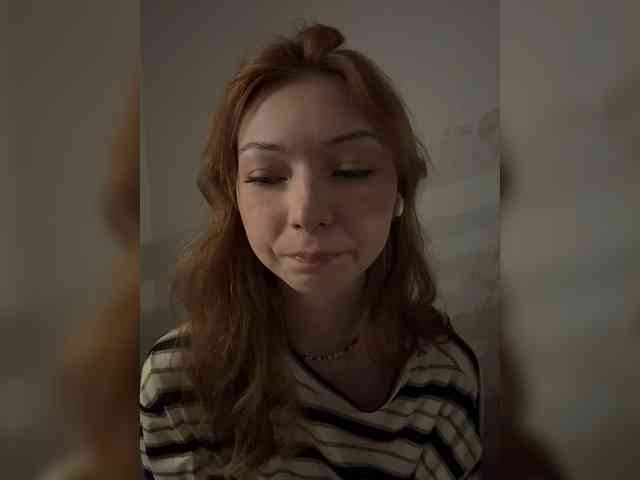 ShyAlya webcam