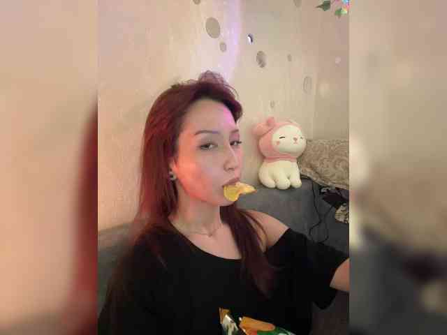 ShyAlya webcam
