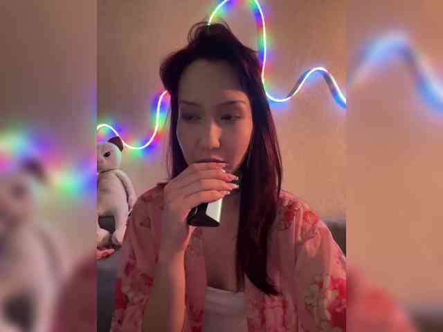 ShyAlya webcam