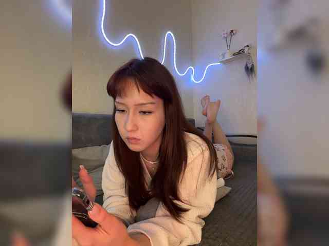 ShyAlya webcam