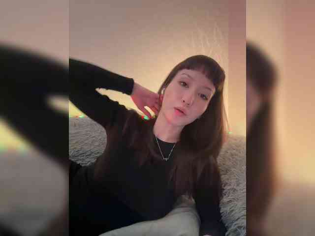 ShyAlya webcam