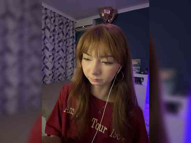 ShyAlya webcam