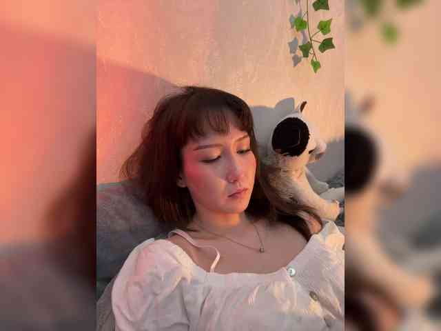 ShyAlya webcam