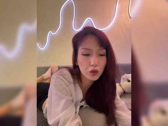 ShyAlya webcam