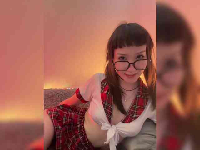 ShyAlya webcam