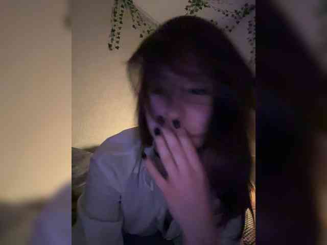 ShyAlya webcam