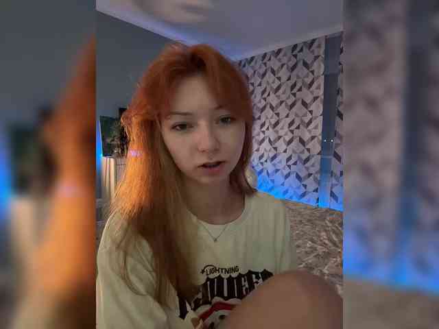 ShyAlya webcam