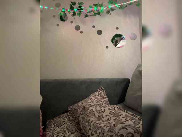 ShyAlya webcam