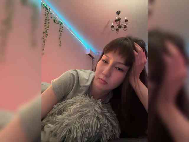 ShyAlya webcam