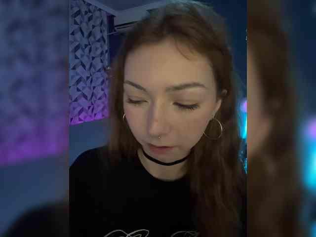 ShyAlya webcam