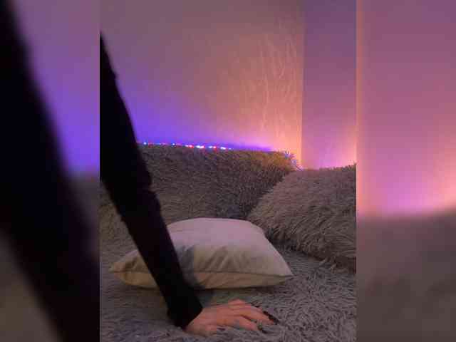 ShyAlya webcam