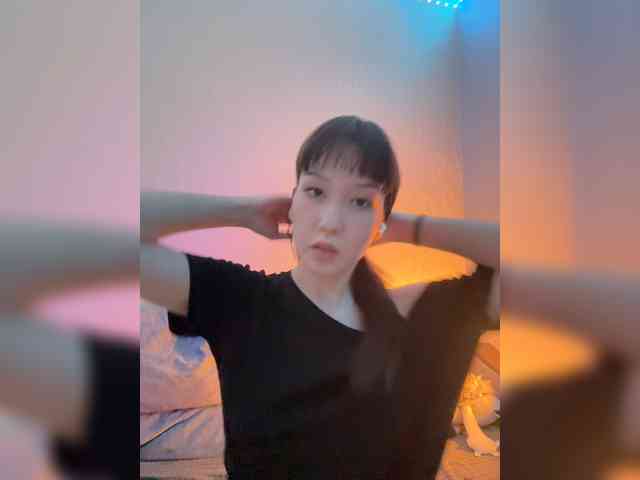 ShyAlya webcam