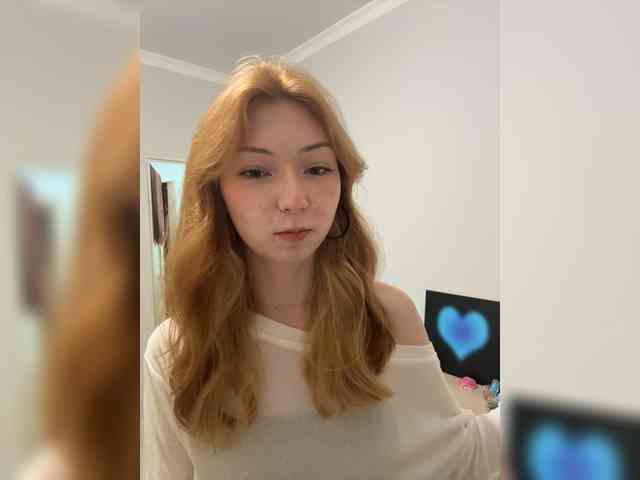 ShyAlya webcam