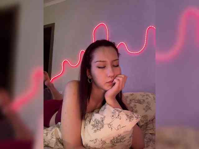 ShyAlya webcam