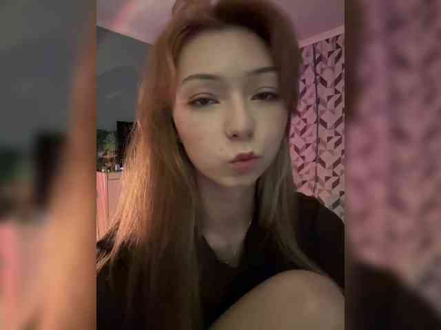 ShyAlya webcam