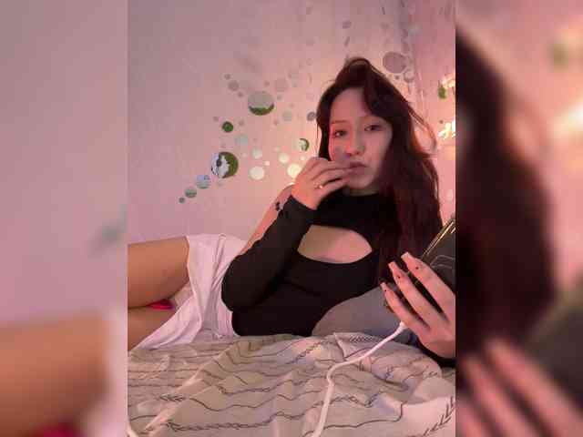 ShyAlya webcam