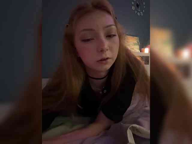 ShyAlya webcam