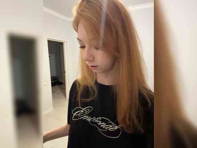 ShyAlya webcam