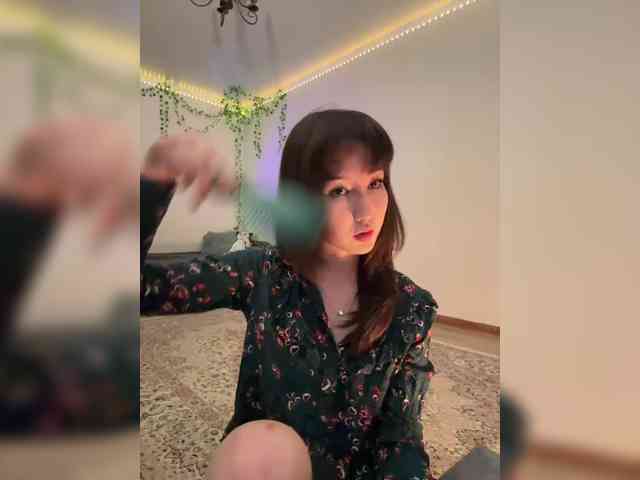 ShyAlya webcam