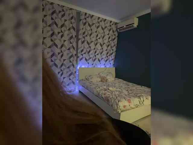ShyAlya webcam