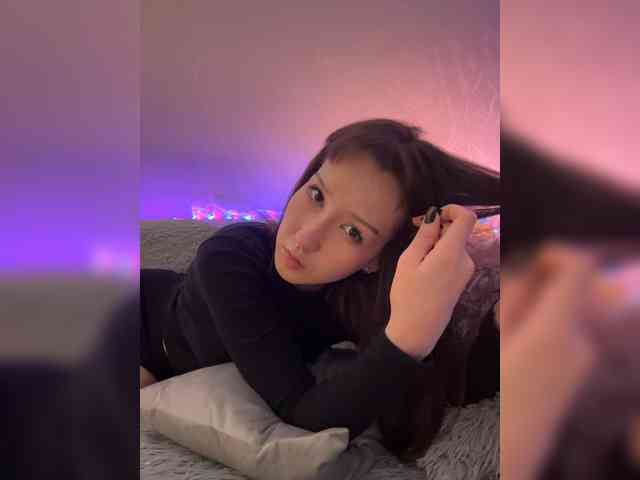 ShyAlya webcam