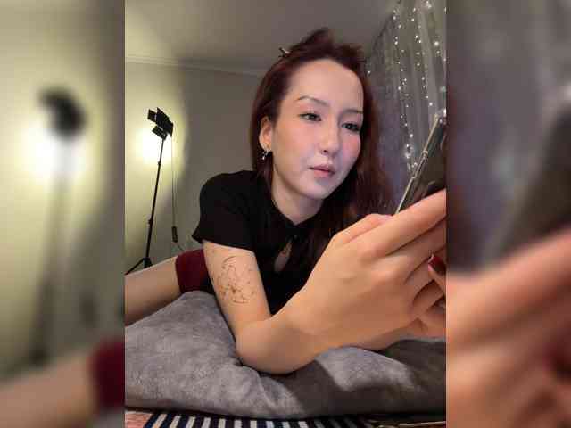 ShyAlya webcam