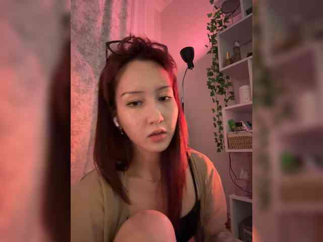 ShyAlya webcam